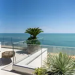 Hotell Opera Pesaro