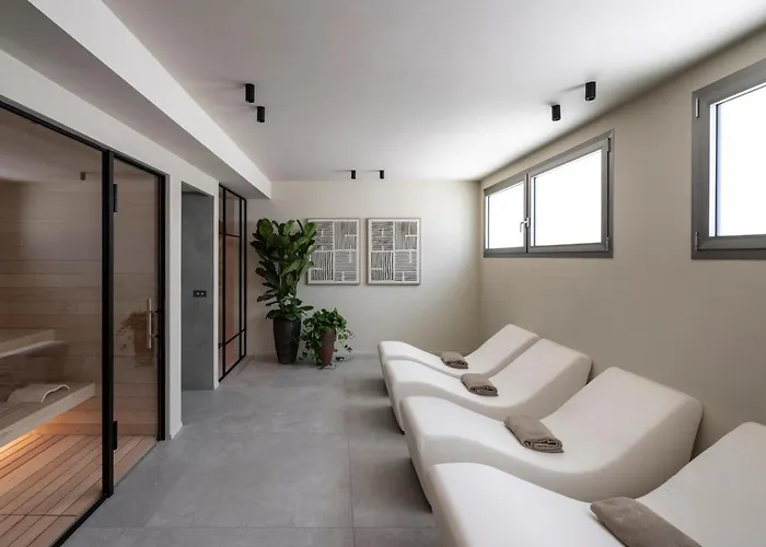 Opera Готель 4*